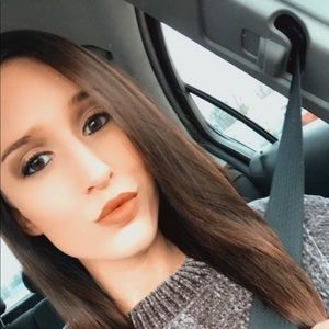 Meet your Posher, Jaela